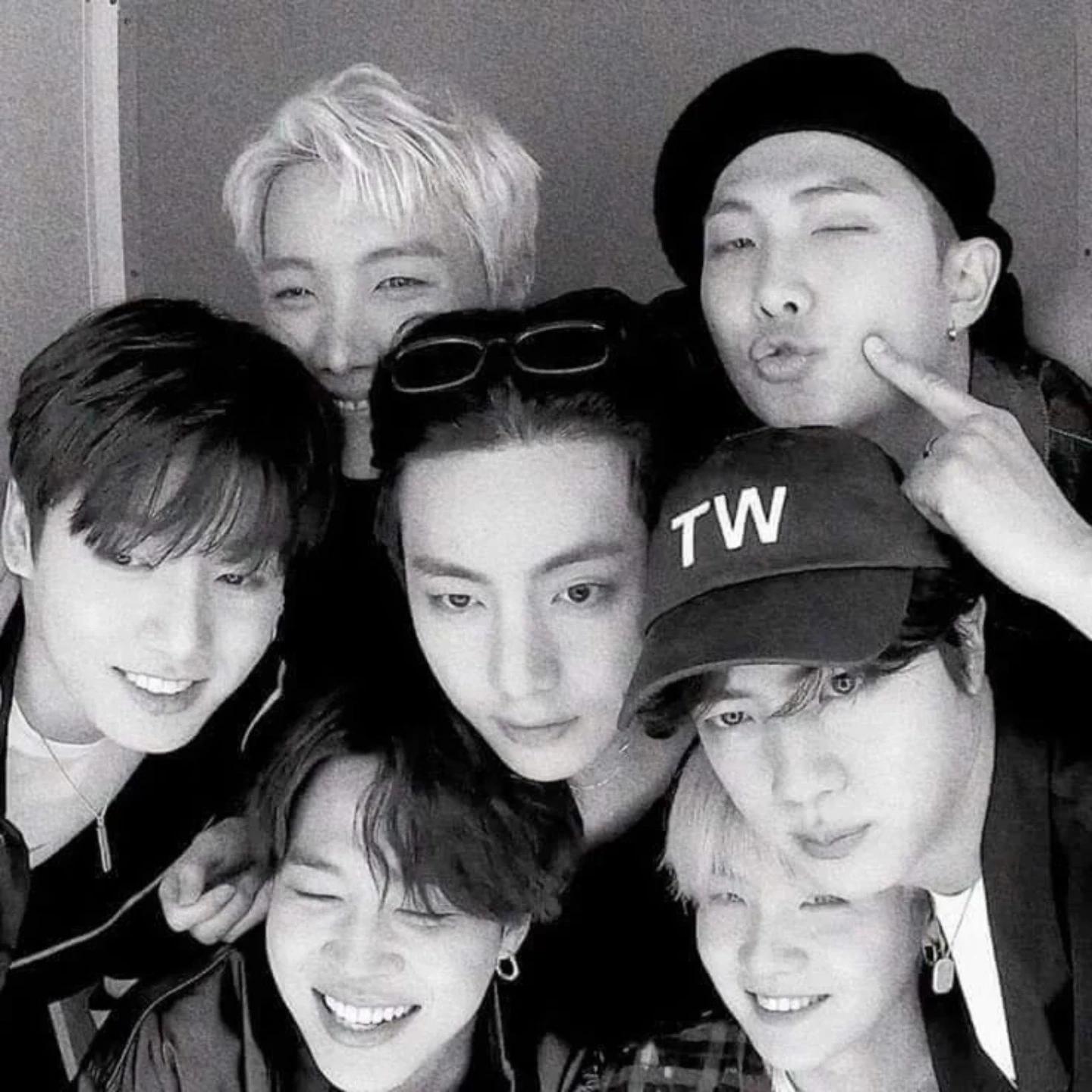 BTS (hates you, 8th member of them) thumbnail