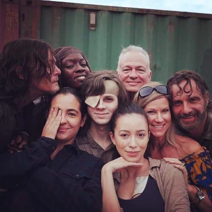 THE WALKING DEAD ! thumbnail