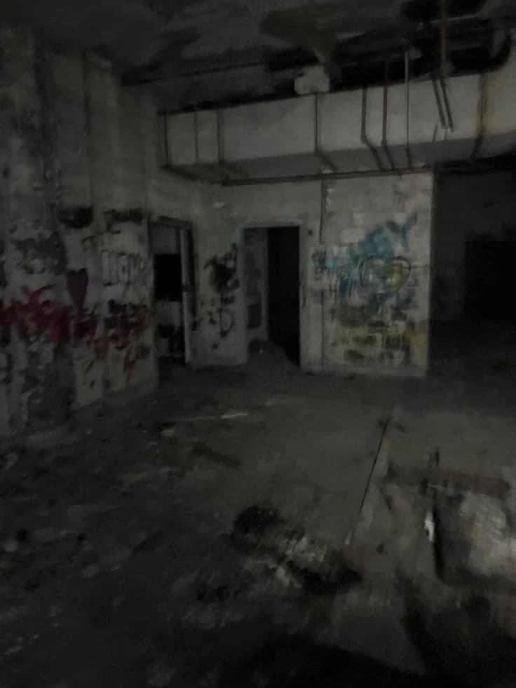 School abandoned decades ago thumbnail