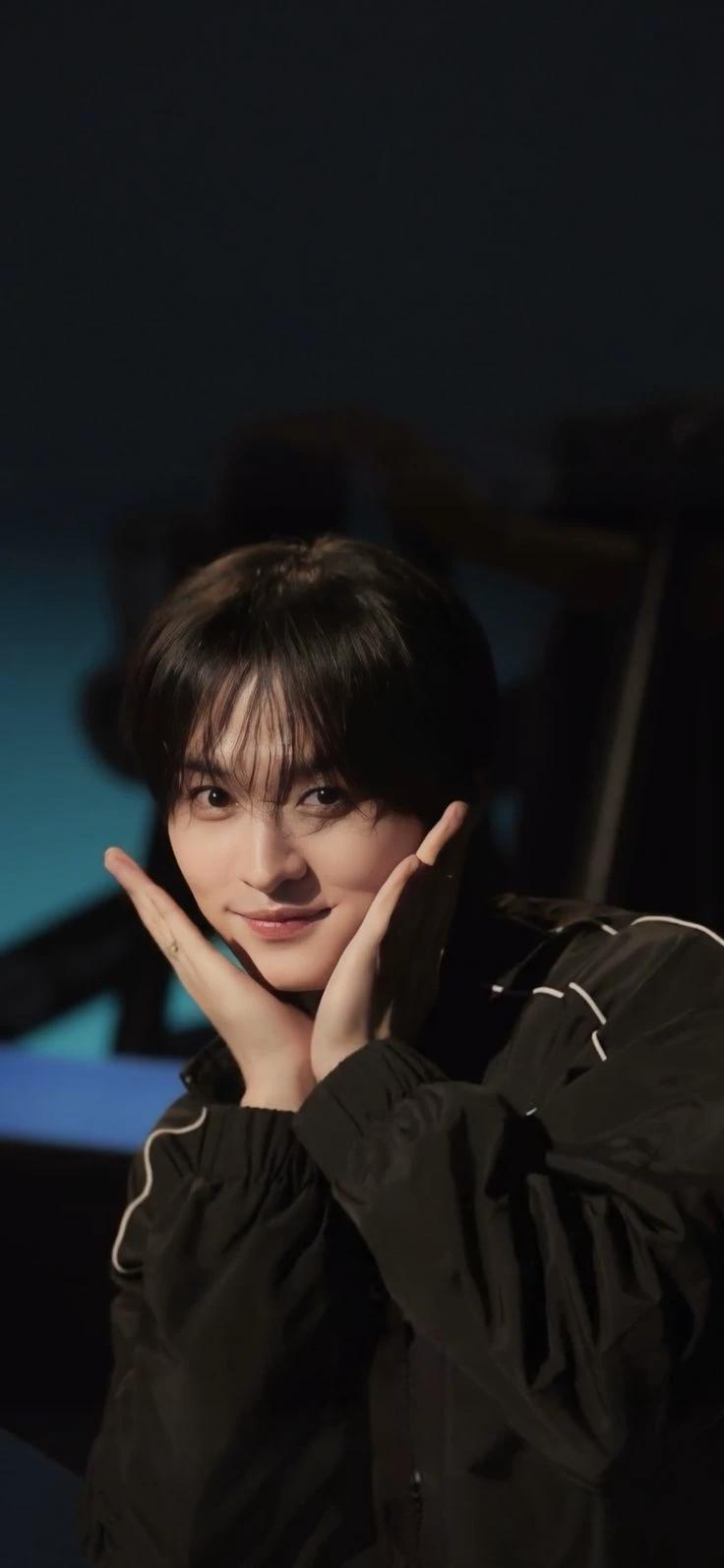 Lee know thumbnail