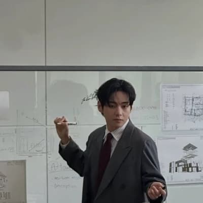 Kim Taehyung thumbnail
