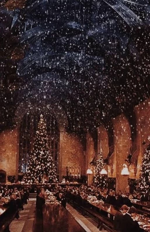 Christmas at Hogwarts  thumbnail