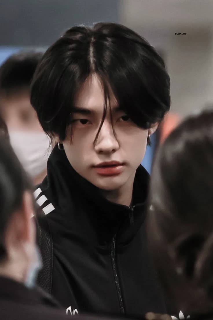 Hyunjin  thumbnail