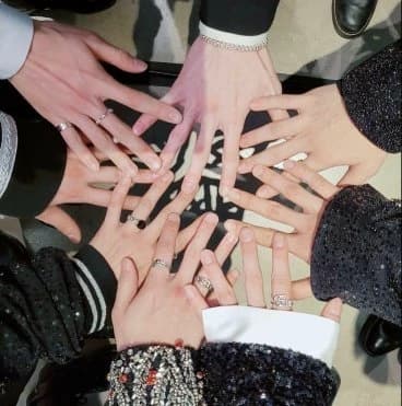 Stray Kids thumbnail