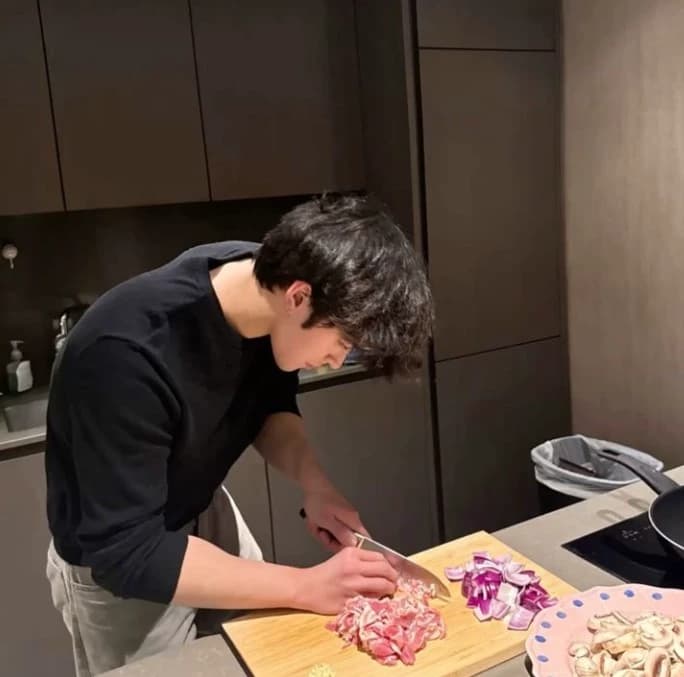 Seo-Jun  thumbnail