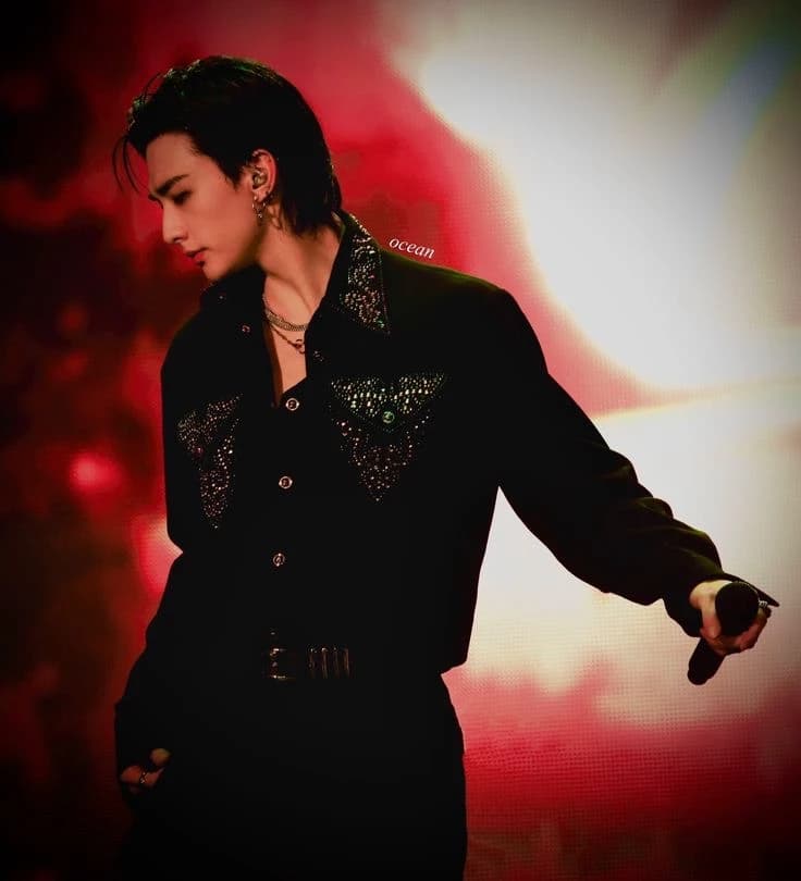 Hwang Hyunjin thumbnail
