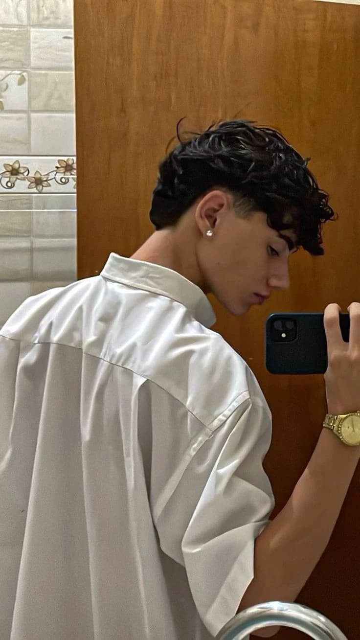 Guilherme - Popular Admirer thumbnail