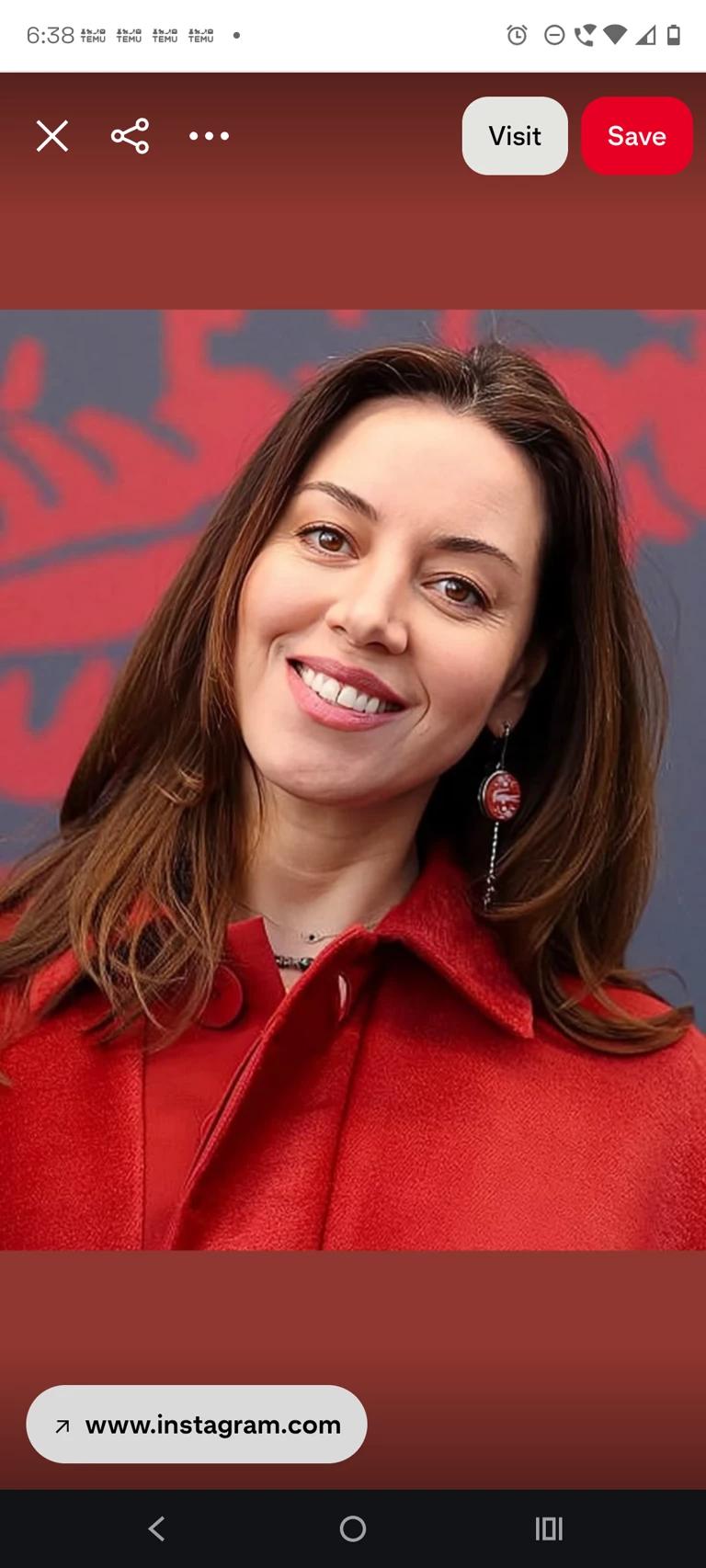 Aubrey plaza  thumbnail