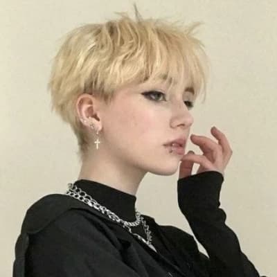Natasha - Girlfriend thumbnail