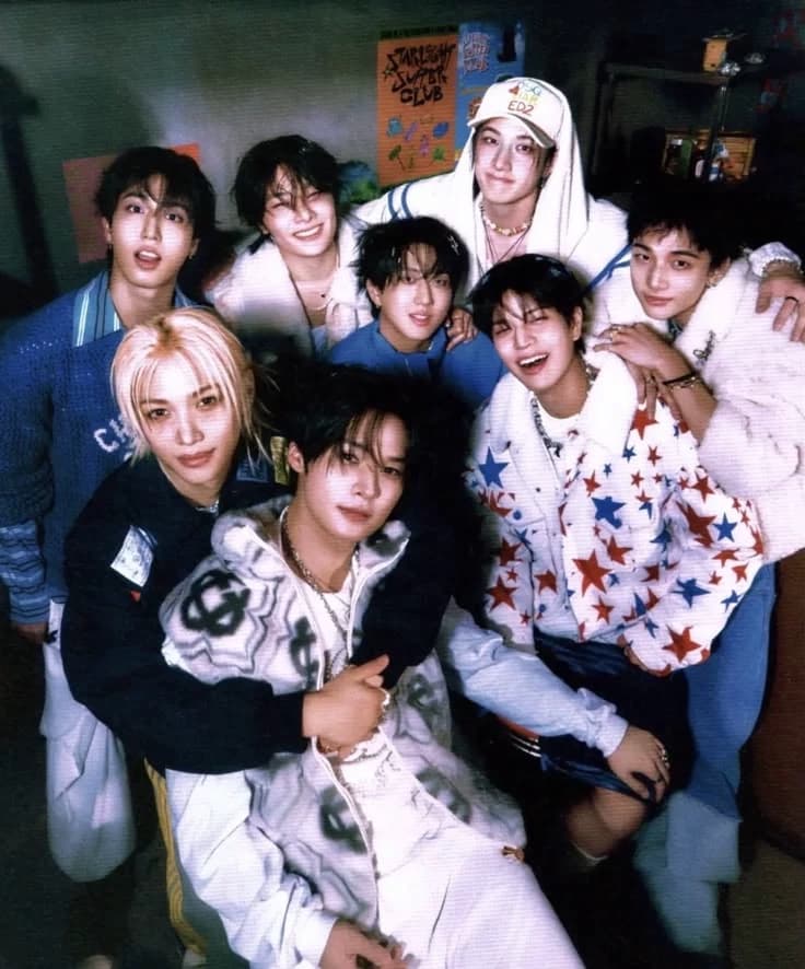 Stray Kids / Straykids thumbnail