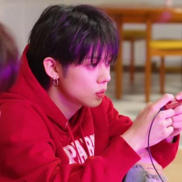 Yeonjun - novio gamer thumbnail
