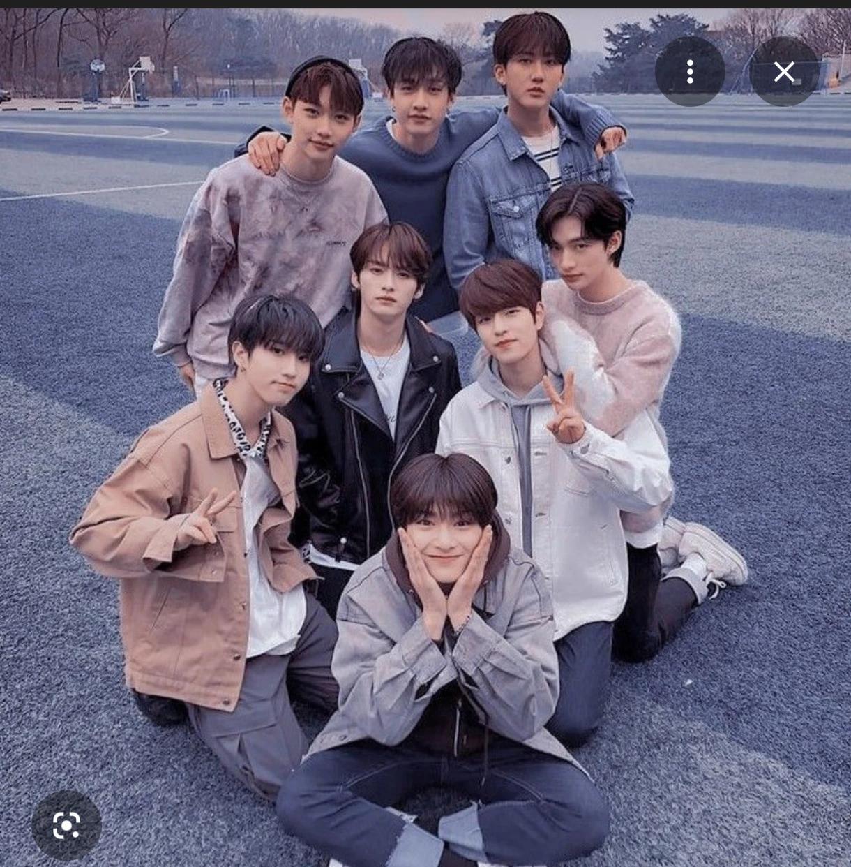 Stray kids-Jeongin thumbnail