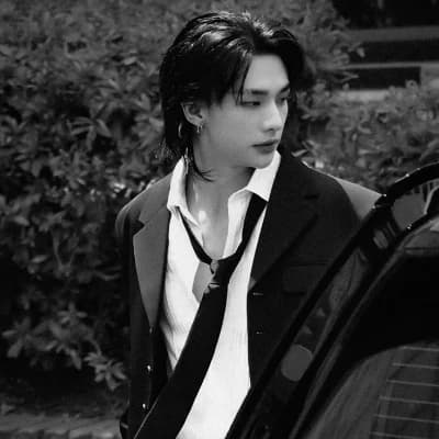 Hwang Hyunjin thumbnail
