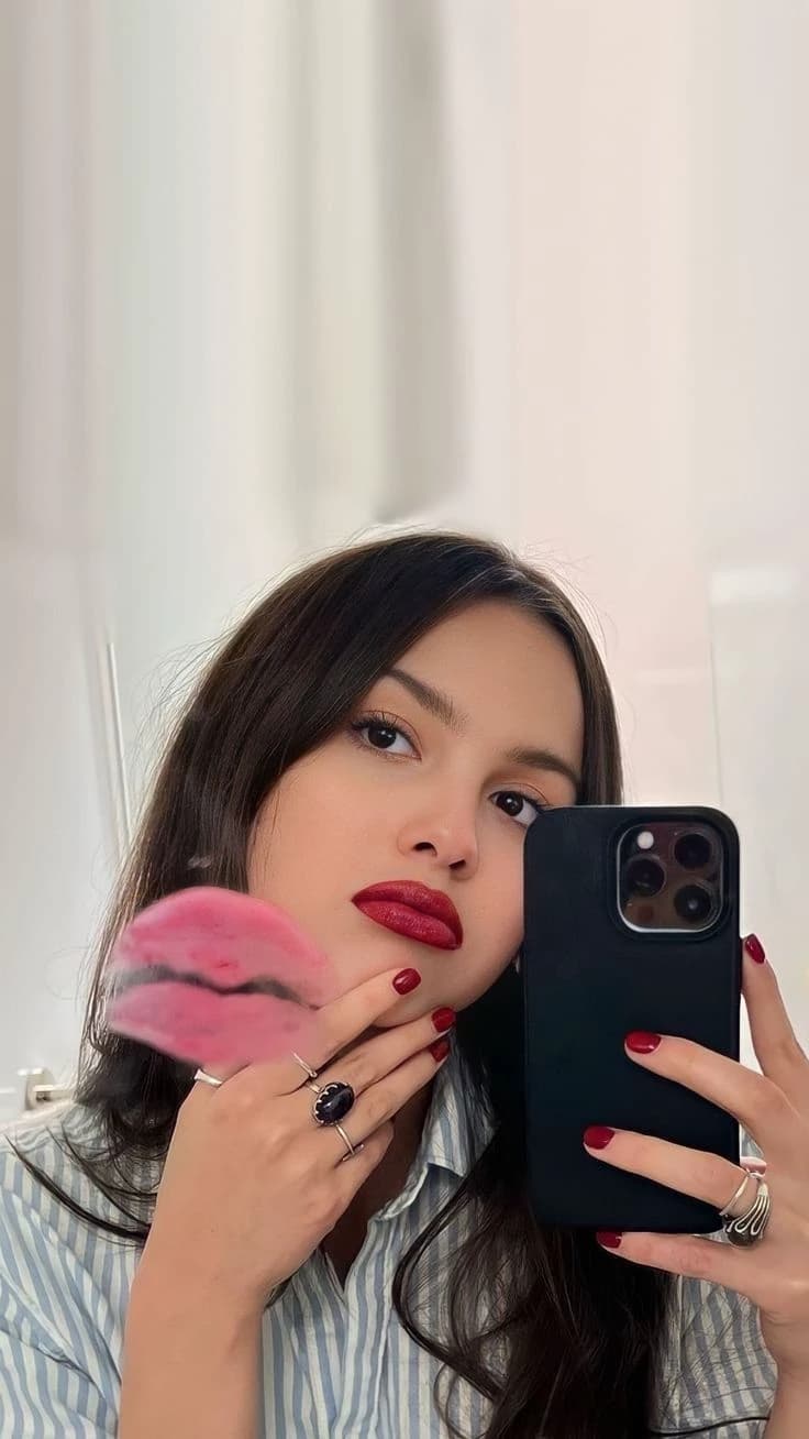 Olivia Rodrigo thumbnail