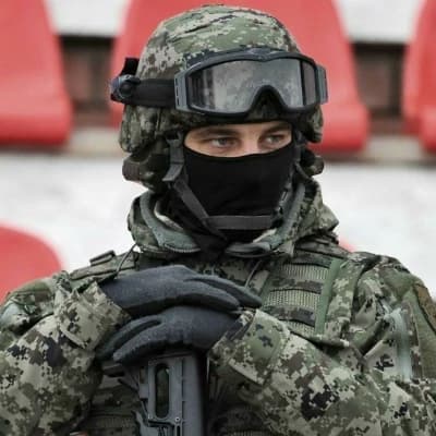 Russian soldier x Turkish girl thumbnail