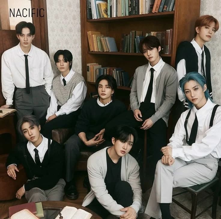 Stray kids thumbnail