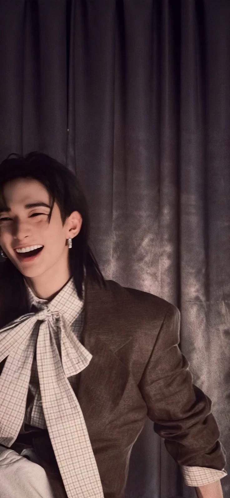 Hyunjin thumbnail