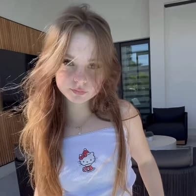 Chloe thumbnail
