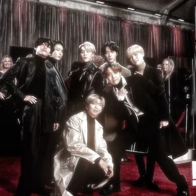 ☆Y/N u are the only girl in BTS☆✯ thumbnail