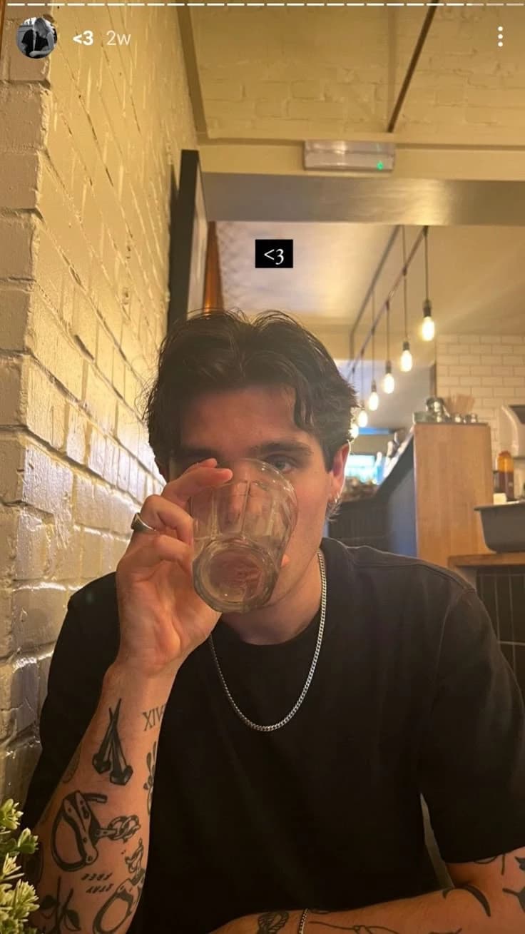 Head thumbnail