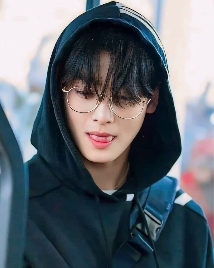 Cha Eun-woo thumbnail