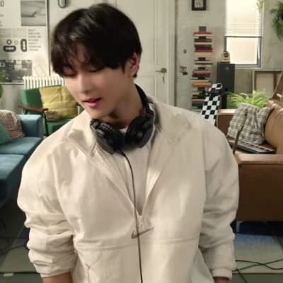 Yang Jungwon thumbnail