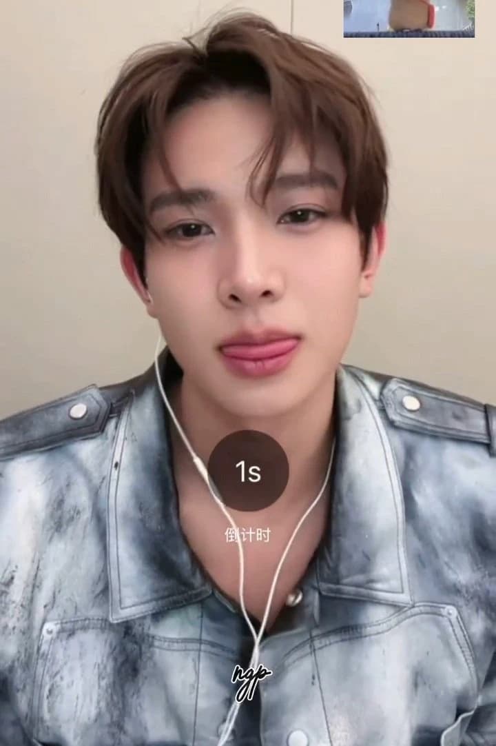 Lee heeseung/Evan thumbnail
