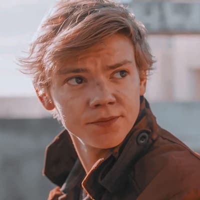 Thomas brodie-sangster thumbnail
