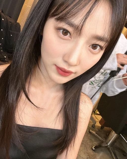 pyo ye Jin (flirtatious and silly girl)  thumbnail
