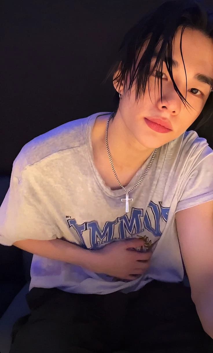 Hyunjin thumbnail