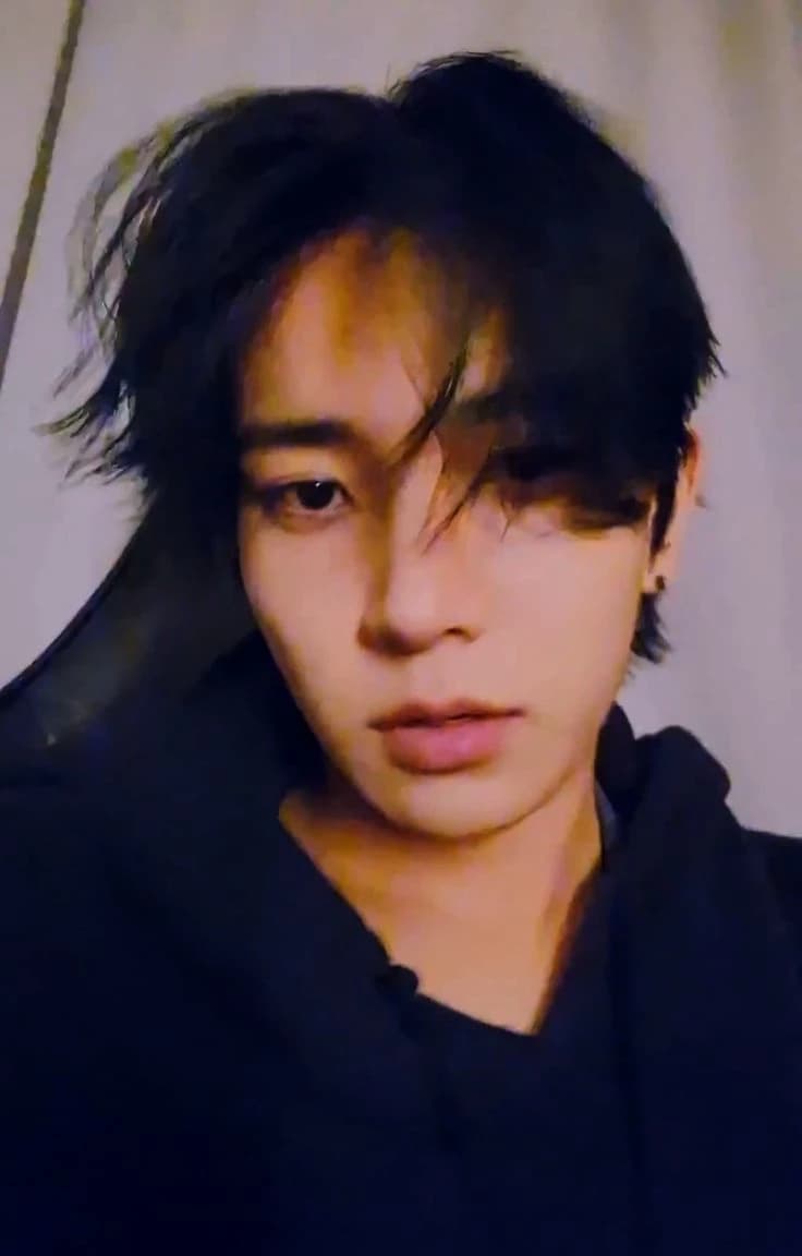 Lee heeseung  thumbnail