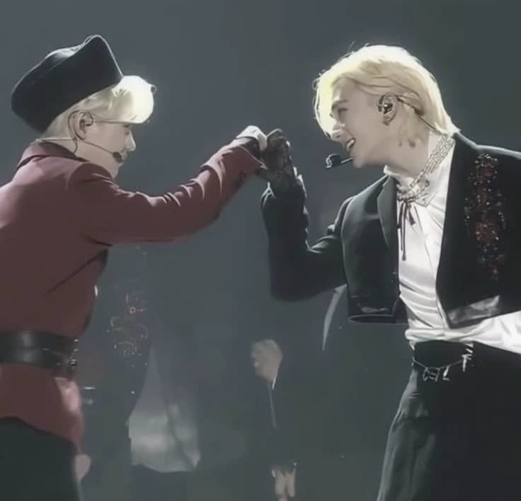 Always by your side 💔 (hyunlix) thumbnail