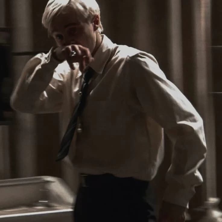 Draco Malfoy thumbnail