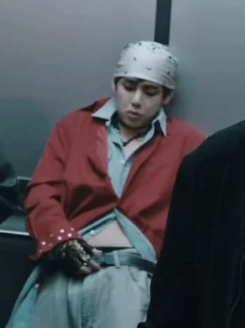 Kim Taehyung thumbnail