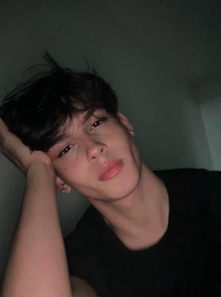 Alex thumbnail