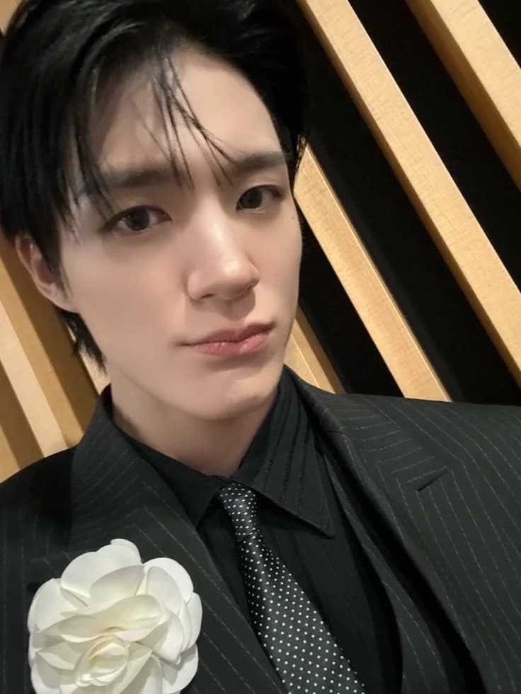 Lee Jeno — Your Boss 📖 thumbnail