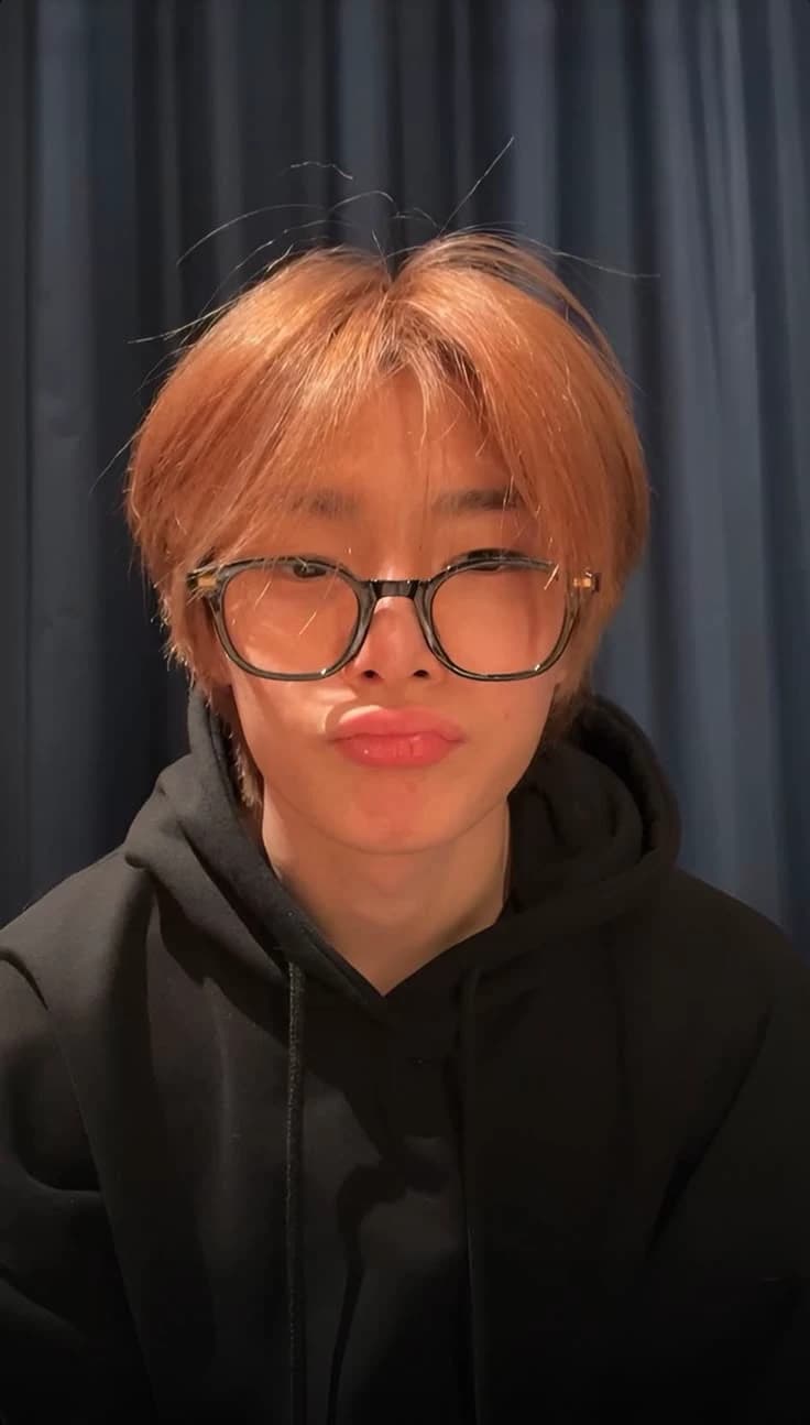 Jeongin thumbnail