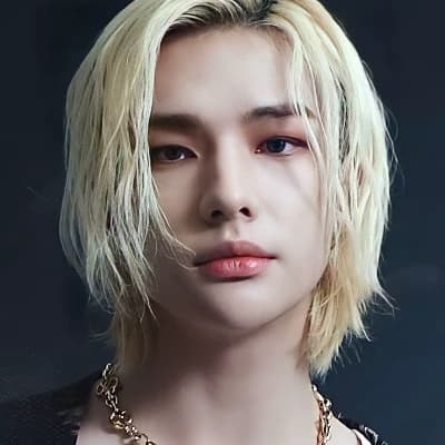 Hwang Hyunjin thumbnail