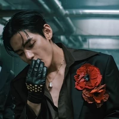 Kim Taehyung thumbnail