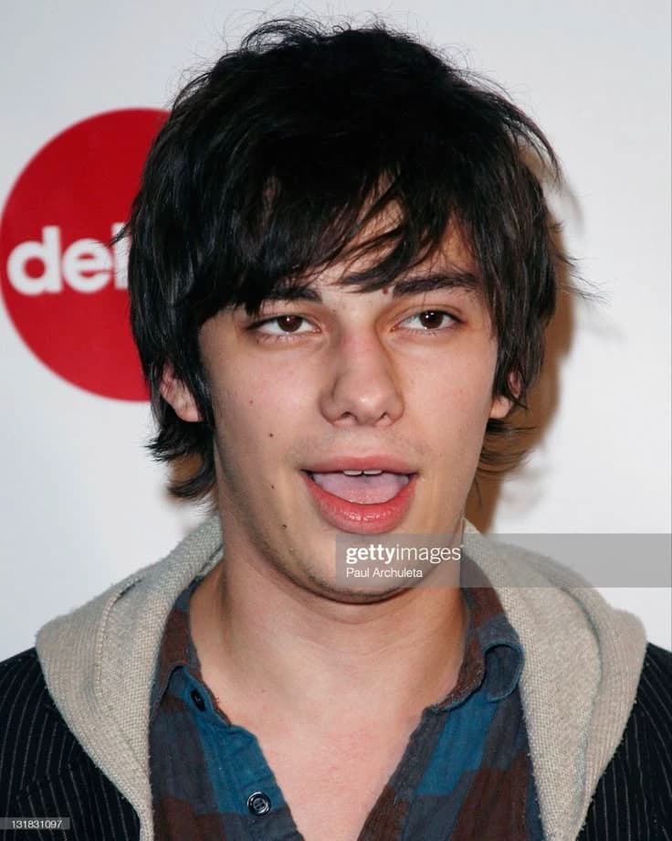 Devon bostick thumbnail