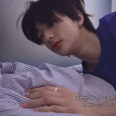 Hwang Hyunjin thumbnail