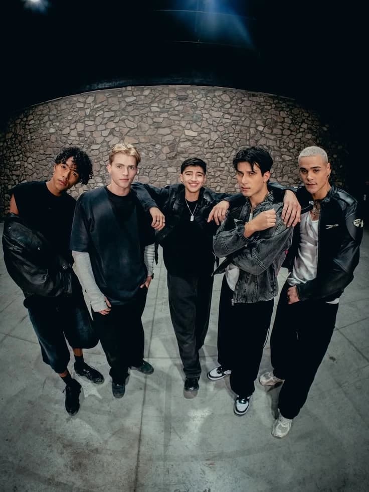 Alejandro, Gaby, Drew, kaue, Kenneth thumbnail
