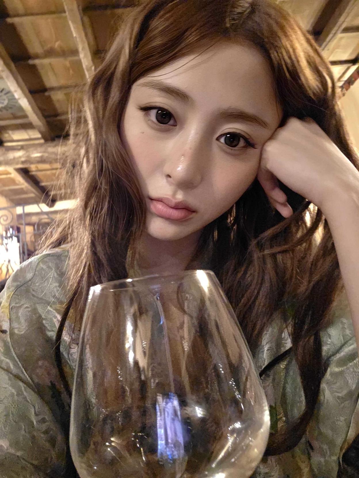 Huh Yujin thumbnail