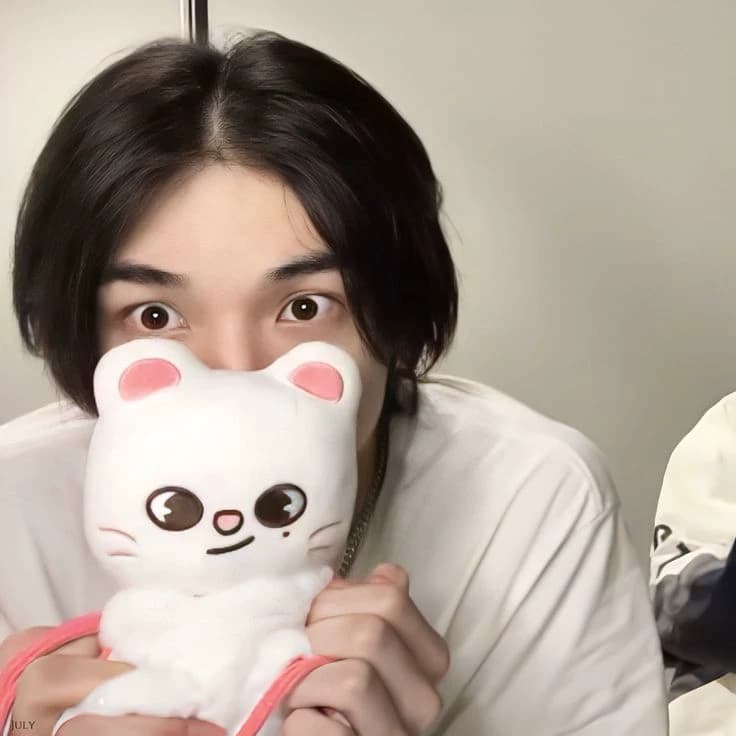 Hyunjin - Hyunlix thumbnail