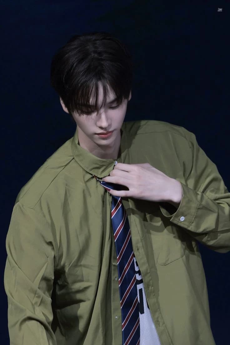 Shin Junghwan (Shinyu) thumbnail