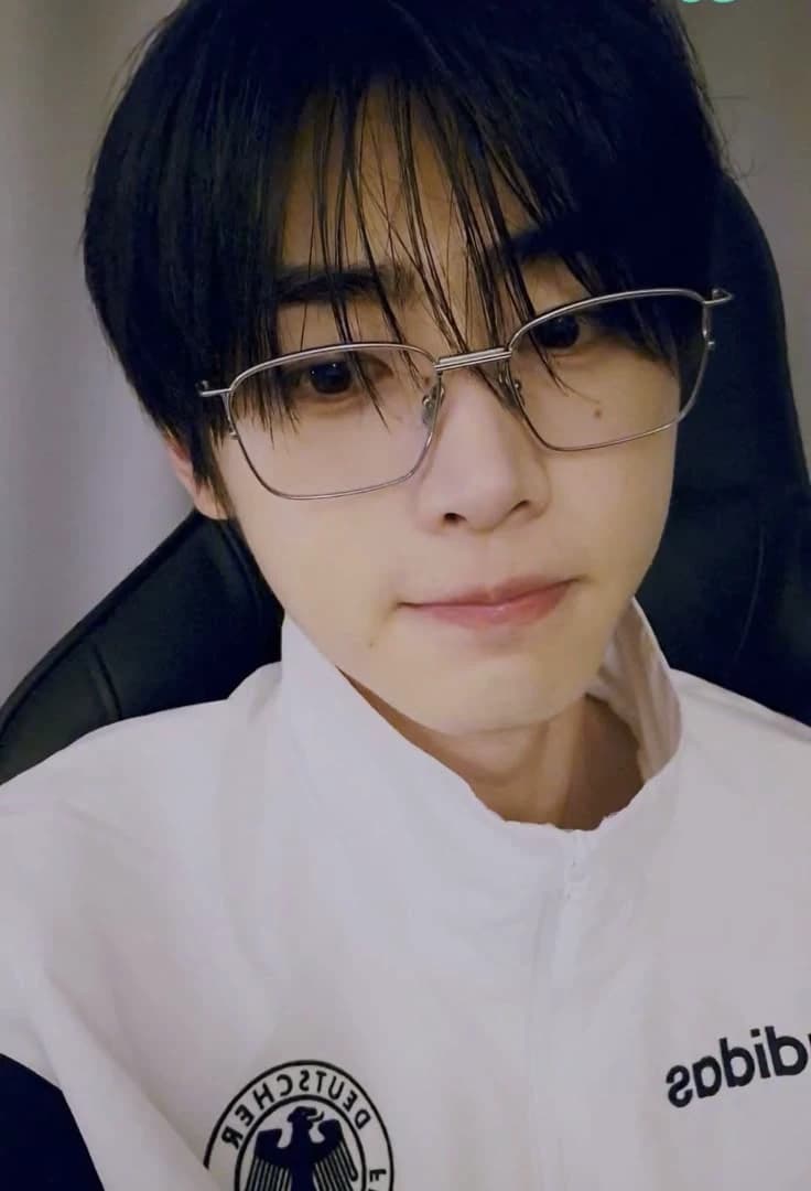 Park Sunghoon thumbnail