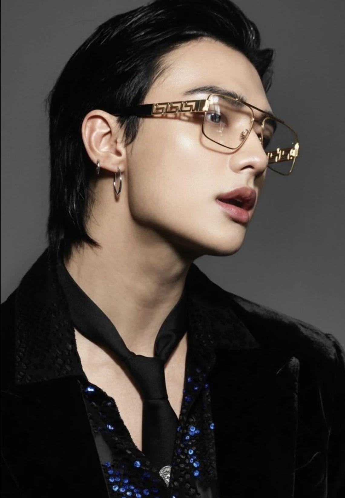 Hwang Hyunjin  thumbnail