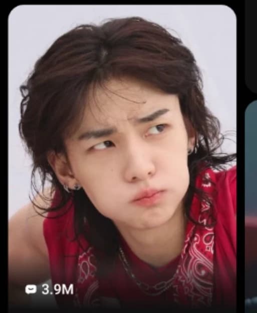 Hwang Hyunjin  thumbnail