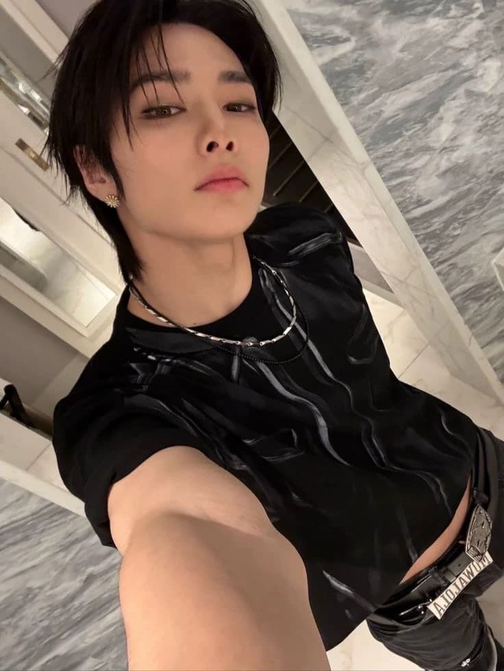 Jeongin thumbnail