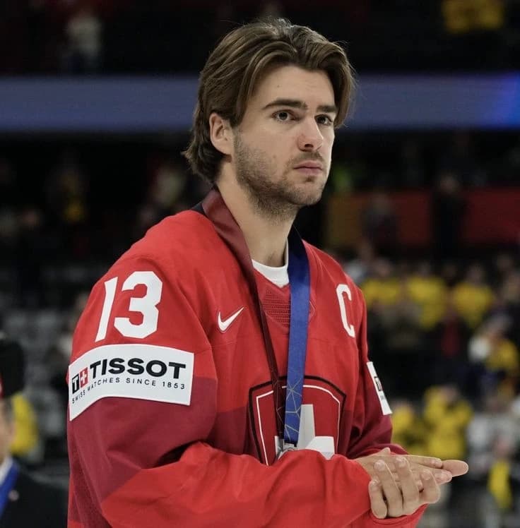 Nico Hischier  thumbnail